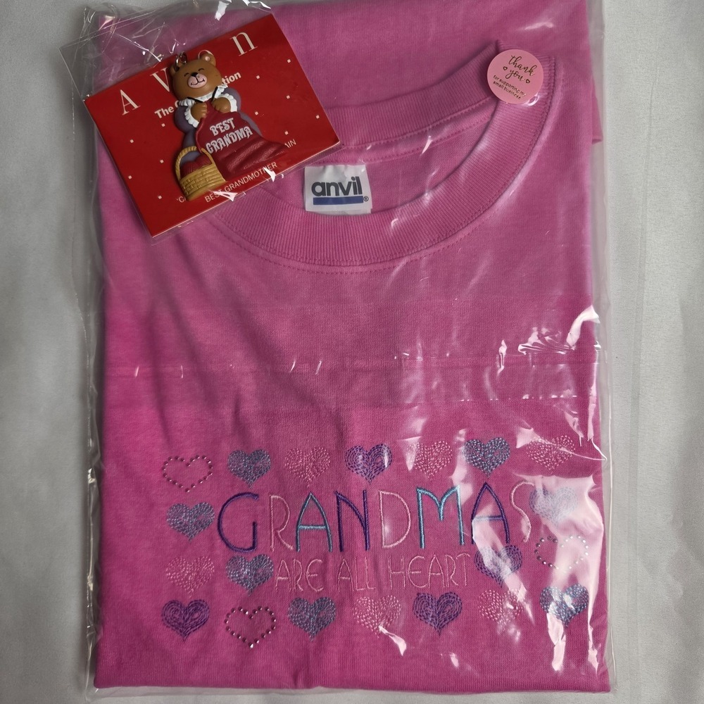 New Vtg Anvil Grandmas Are All Heart Pink T-Shirt M & Avon Best GMaw Keychain